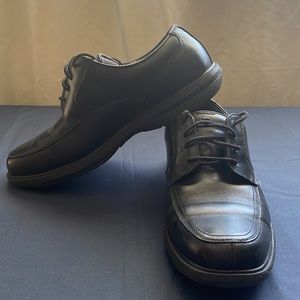 Dress Shoes- Men’s Bush Marshall St. Moc Toe Oxford Black Leather - 8W